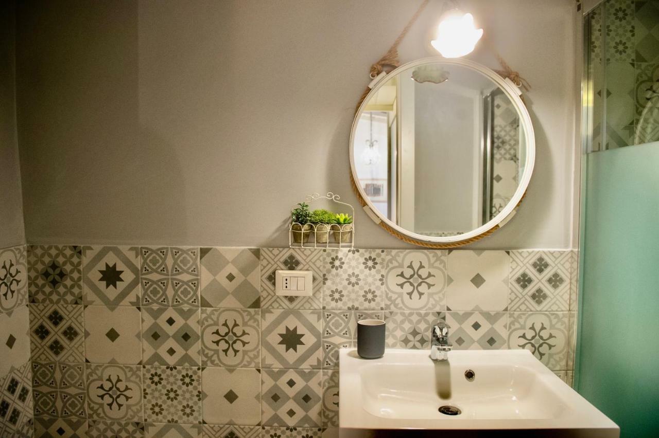 Boutique Apartment Roma In Trastevere Екстер'єр фото